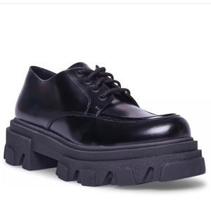 Steve Madden chunky Oxford. Only worn once!